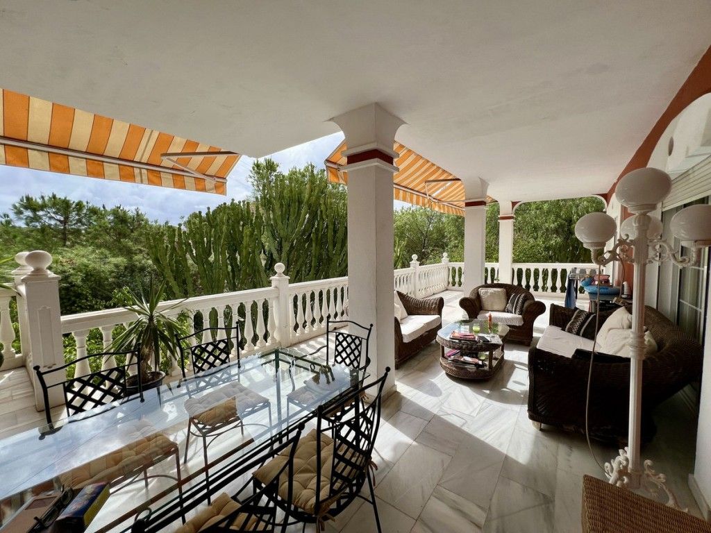 Property photo 2 of 20 Terrace 4
