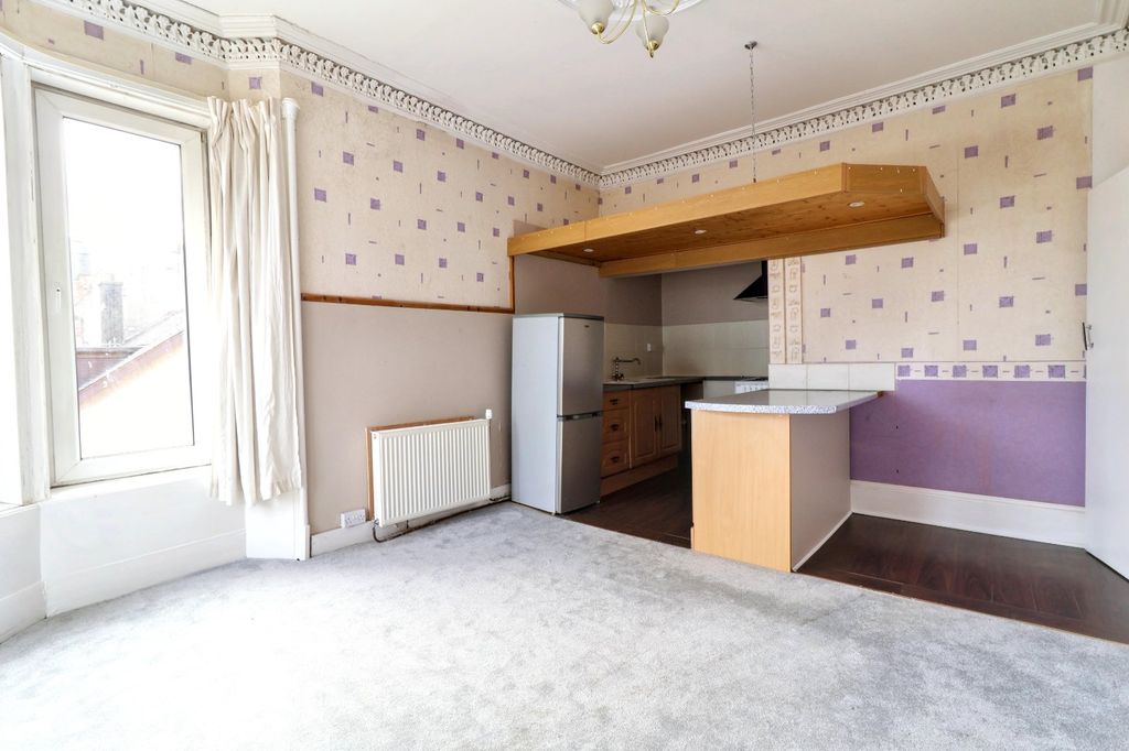 Property photo 2 of 11 Picture No. 06
