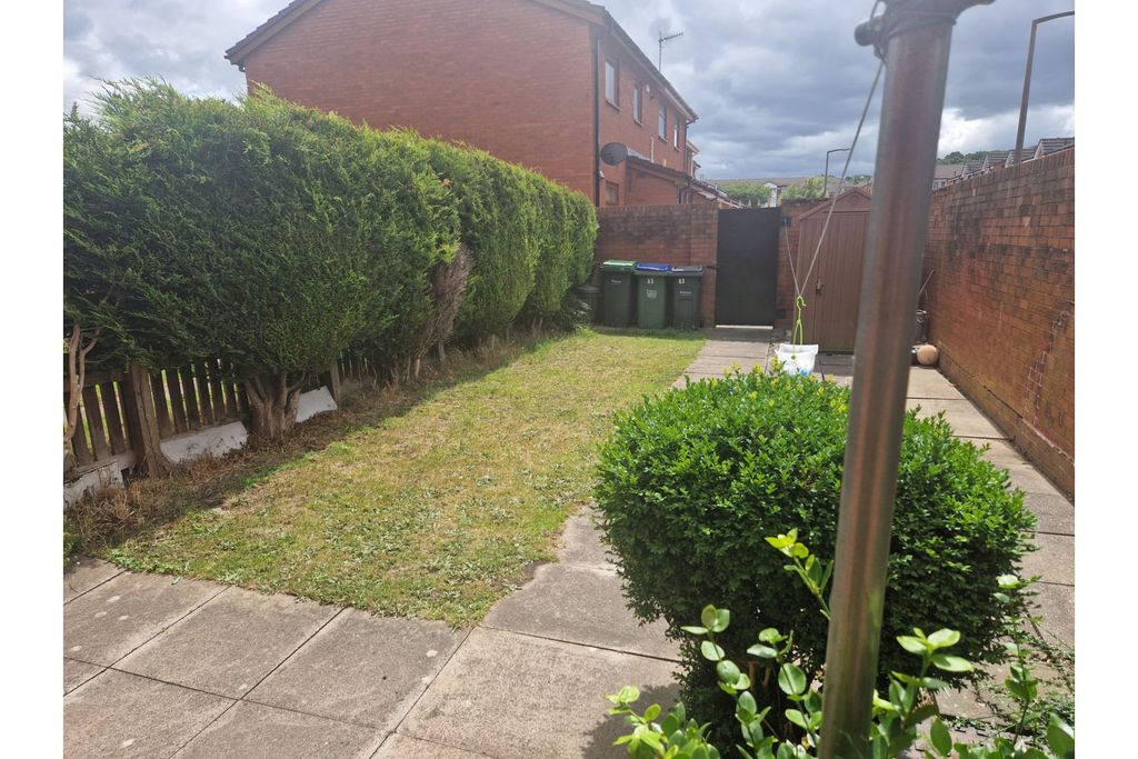 Property photo 3 of 10