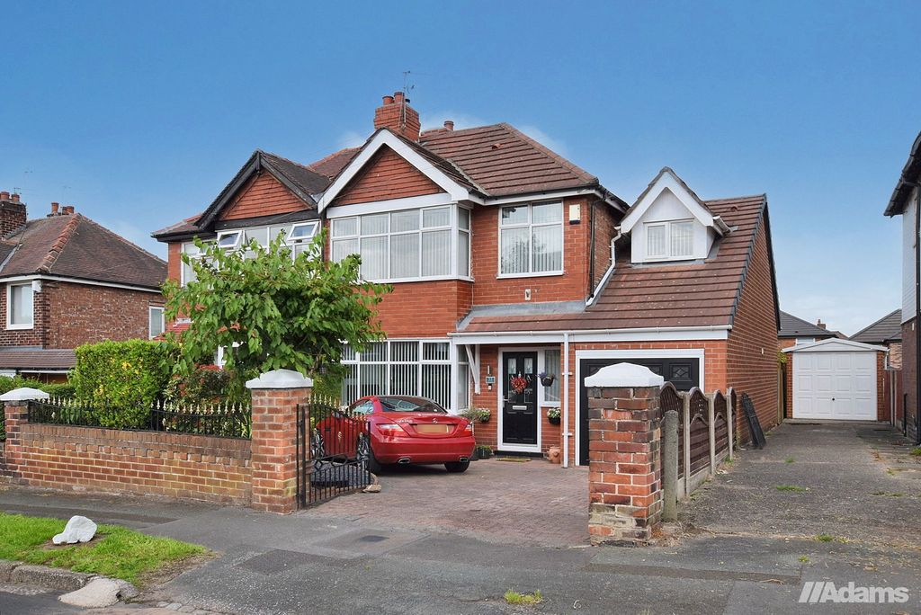 Property photo 2 of 27