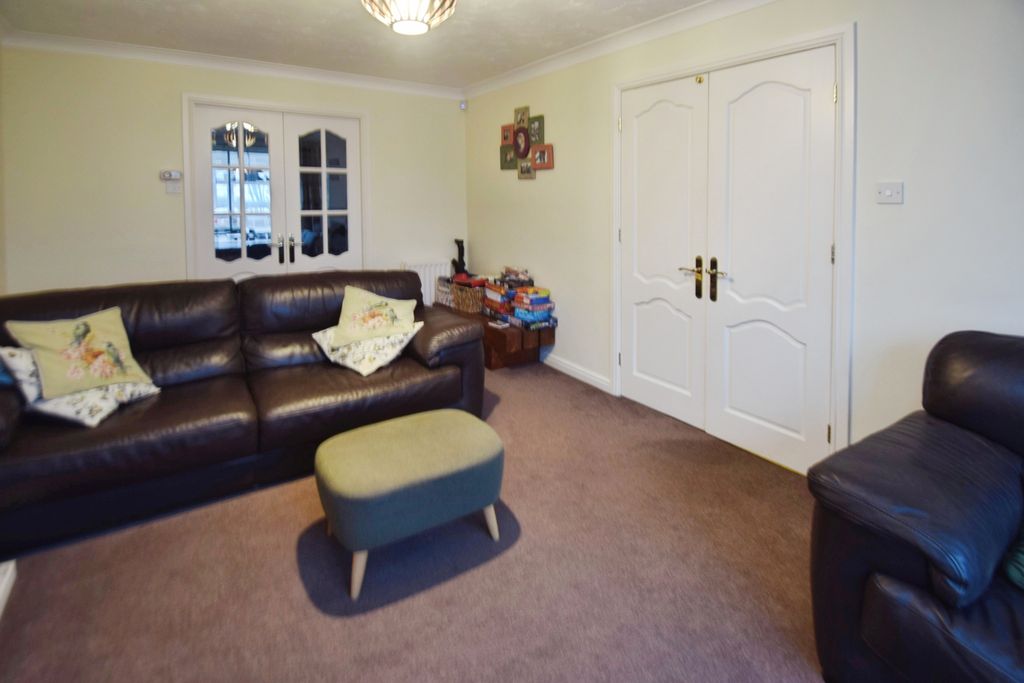 Property photo 2 of 30