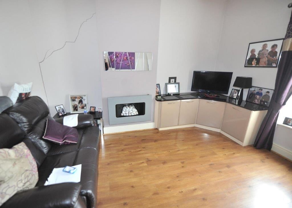 Property photo 2 of 34