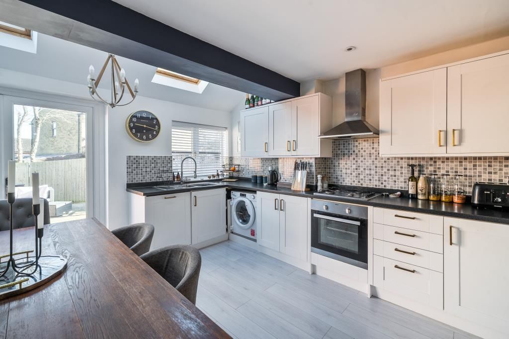 Property photo 2 of 20 Kitchen