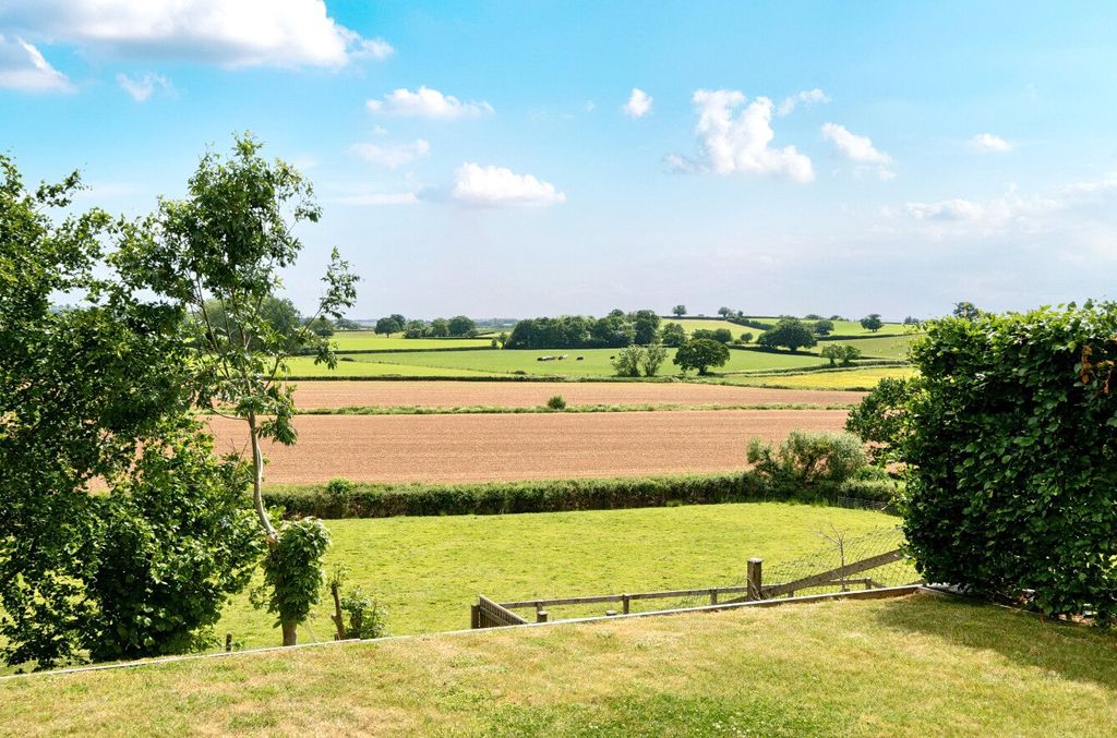 Property photo 2 of 15 Property Views