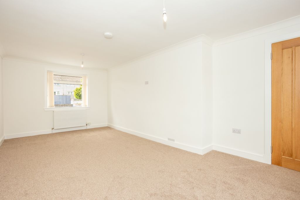 Property photo 2 of 26 Living Room