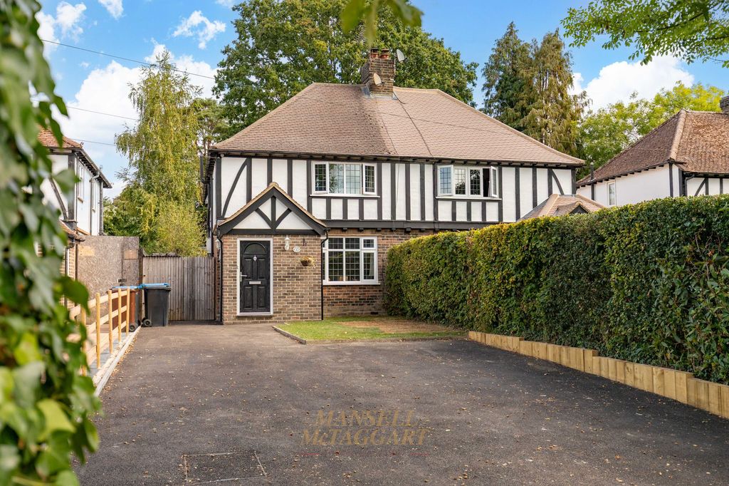 Property photo 1 of 27