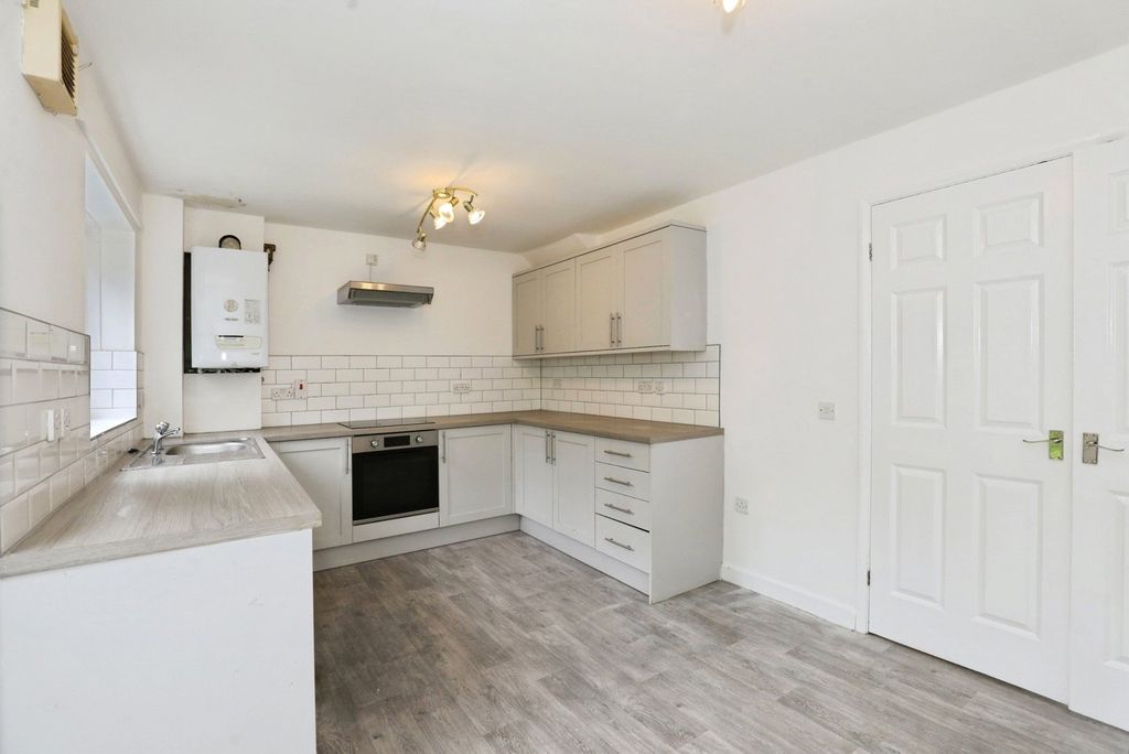 Property photo 2 of 21 Pbox-Img.Jpg