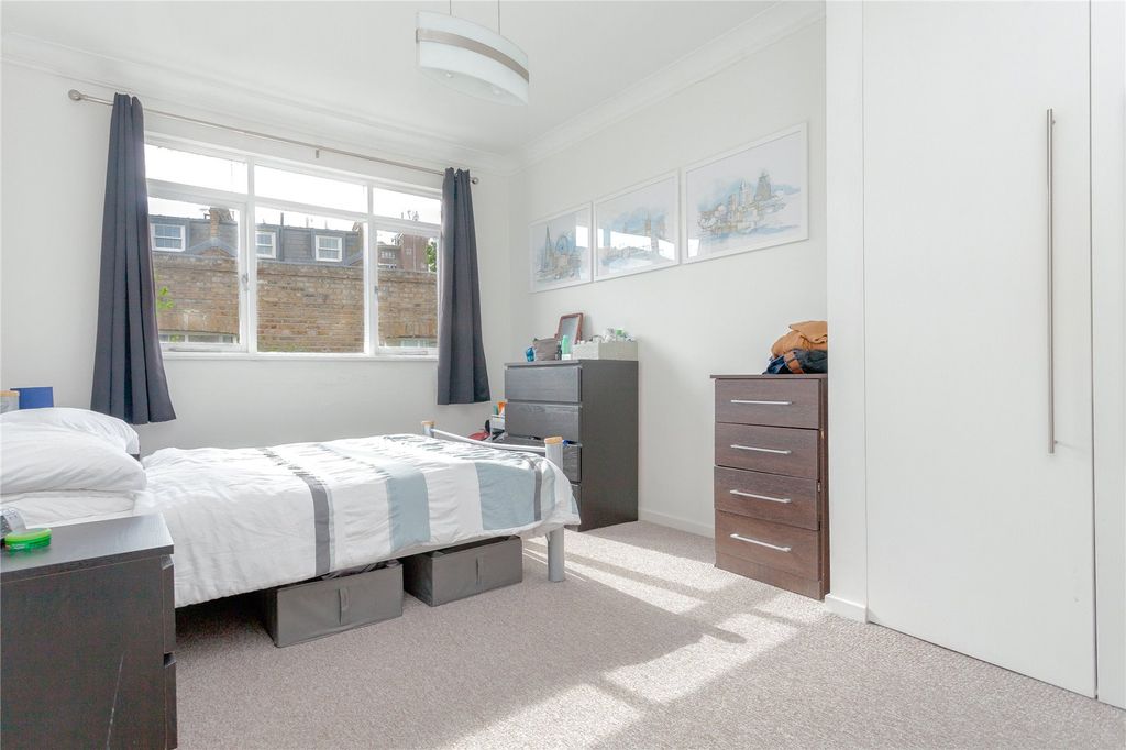 Property photo 3 of 12