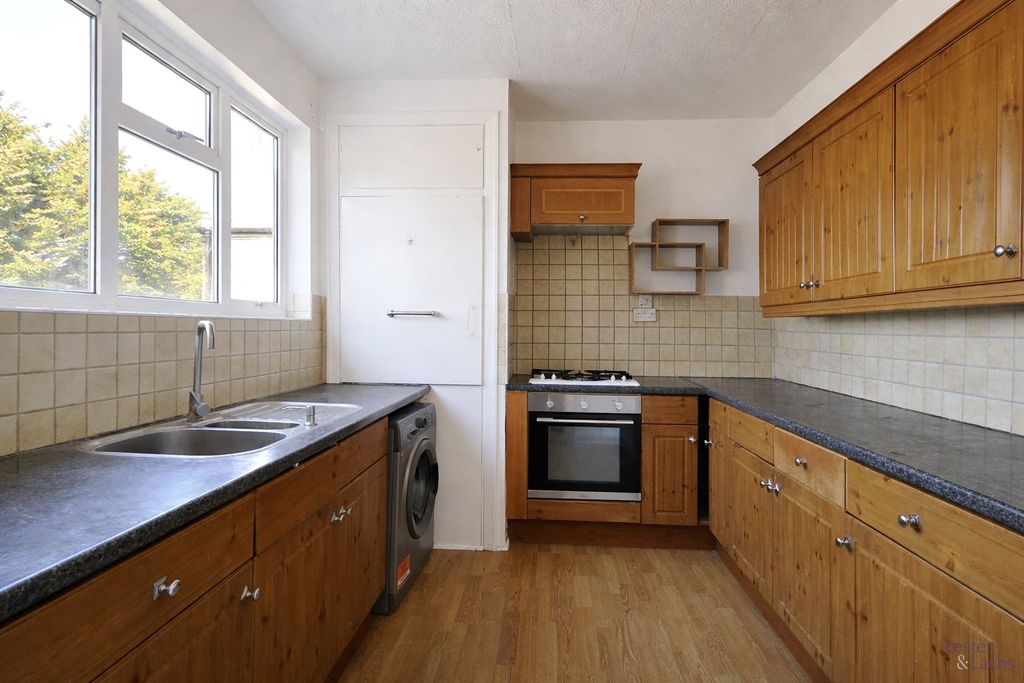 Property photo 2 of 8 Picture No. 03