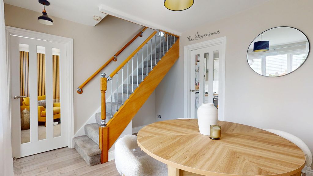 Property photo 2 of 41 5304512