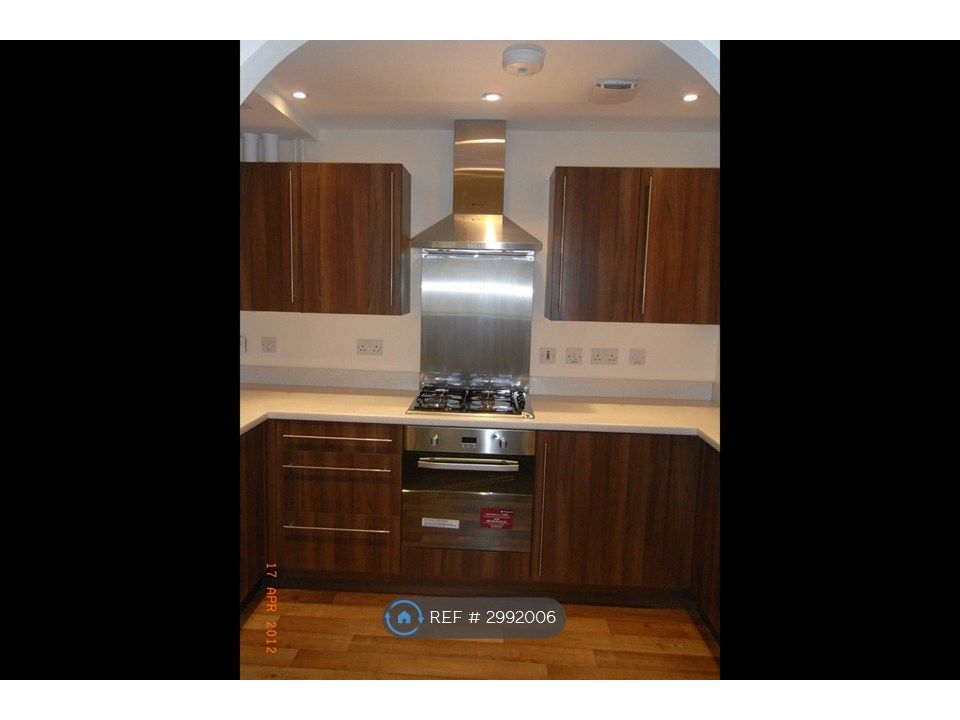 Property photo 1 of 9 Kitchen