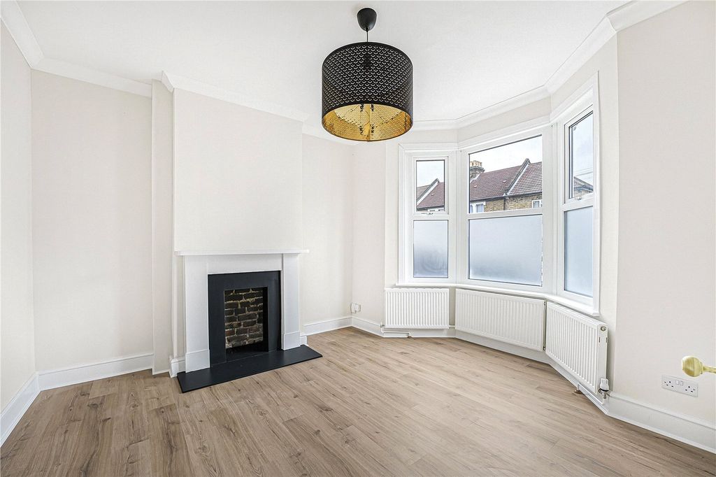 Property photo 2 of 17 Picture No. 02
