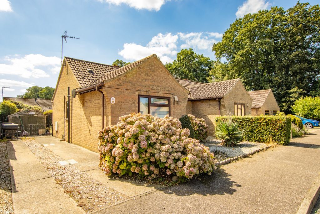 Property photo 1 of 15 5128702