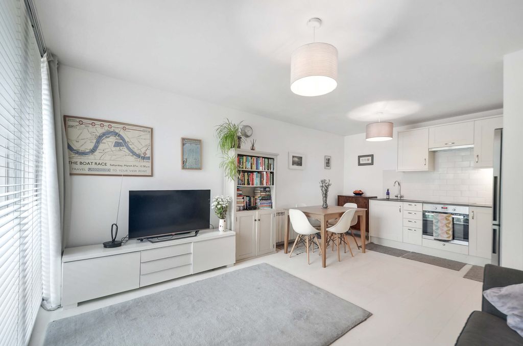 Property photo 1 of 20 Open Plan Living Area (3).Jpg