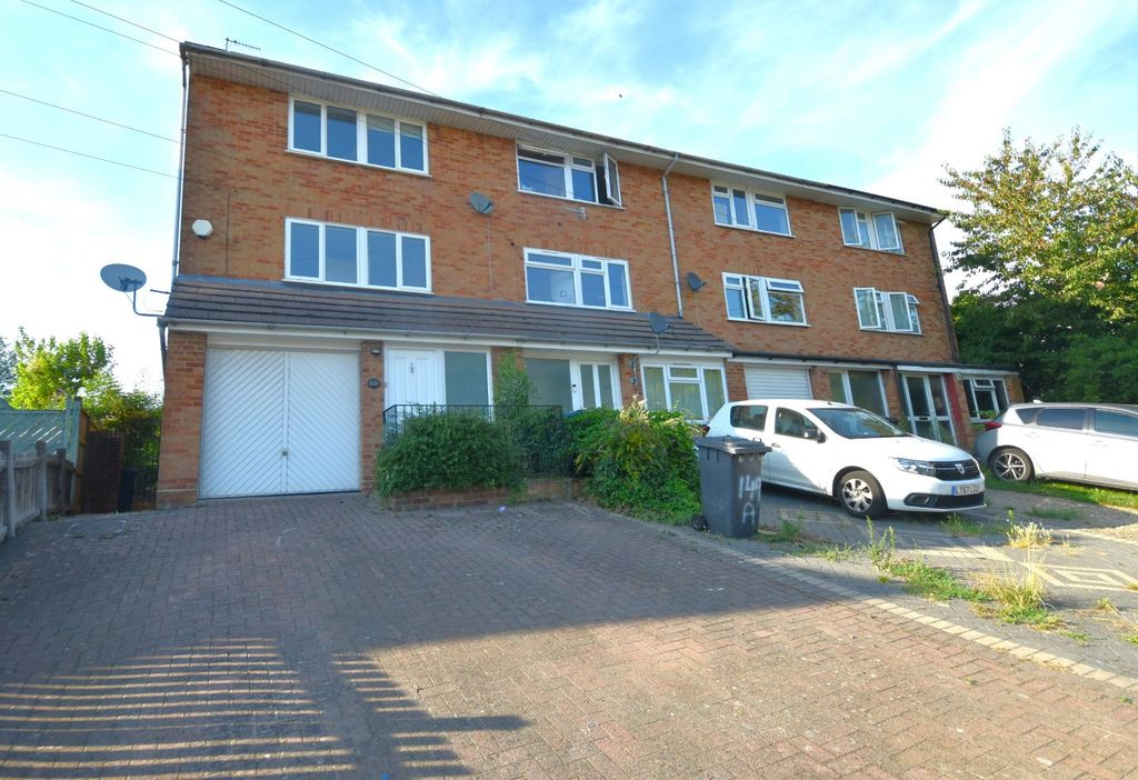 Property photo 1 of 20 Front