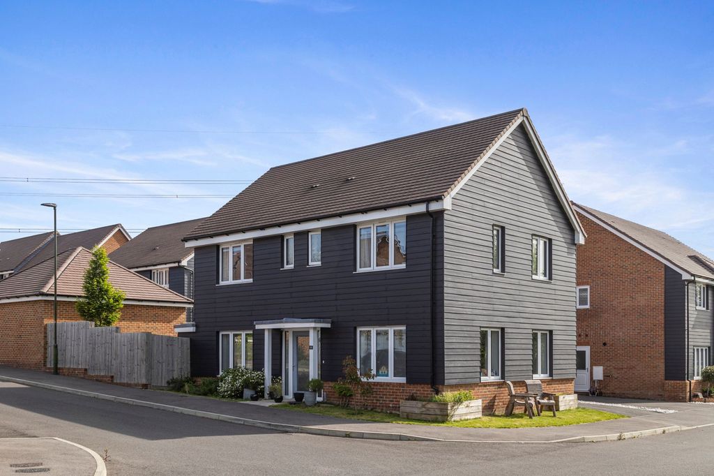 Property photo 1 of 23