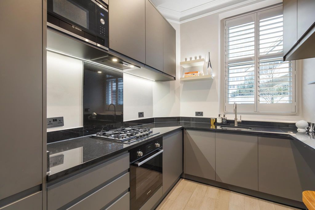 Property photo 2 of 17 Image