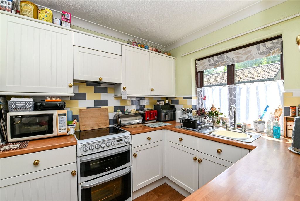 Property photo 2 of 18 Picture No. 04