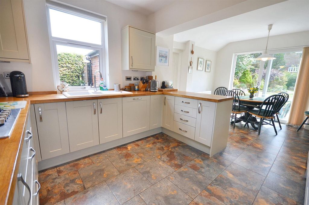 Property photo 3 of 26 Kitchen And Breakfast Room