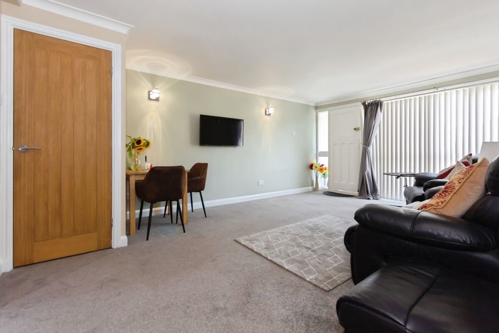 Property photo 3 of 15 Living Room