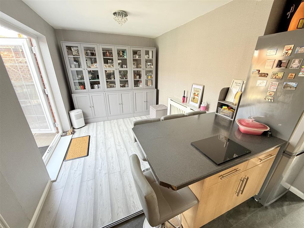 Property photo 2 of 13 Kitchen/Diner