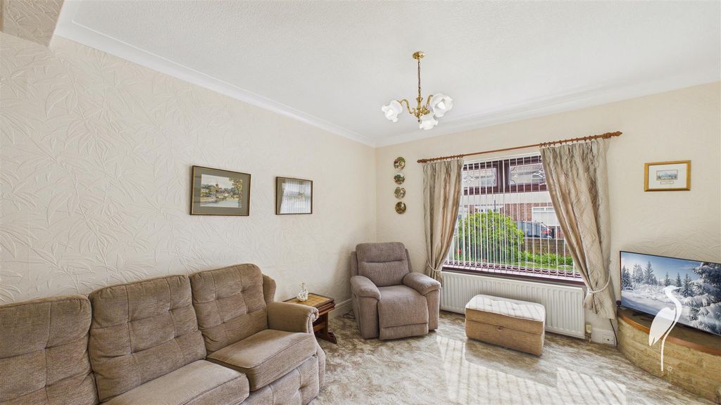 Property photo 3 of 25 Open Plan Lounge &amp; Diner