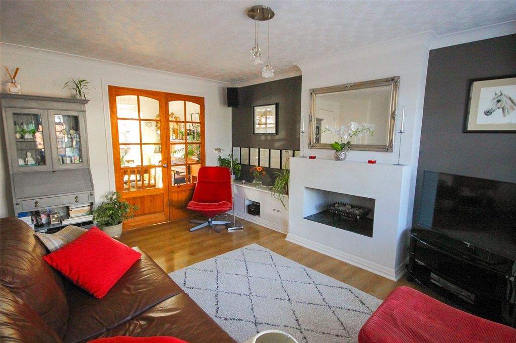 Property photo 2 of 26 Picture No. 48