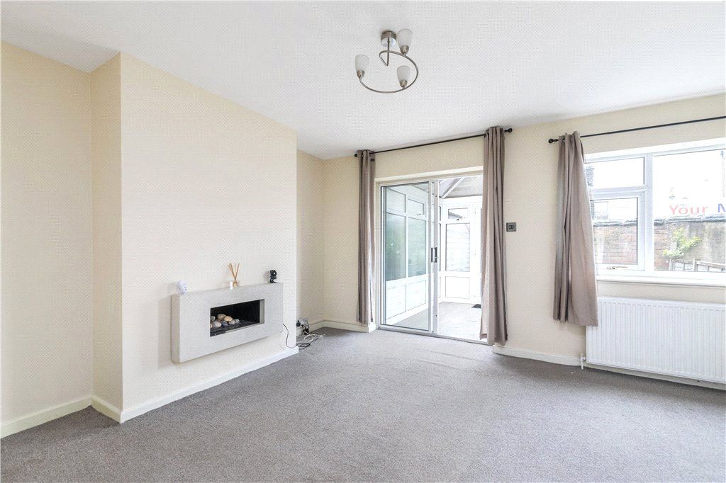 Property photo 3 of 9 Sitting Room