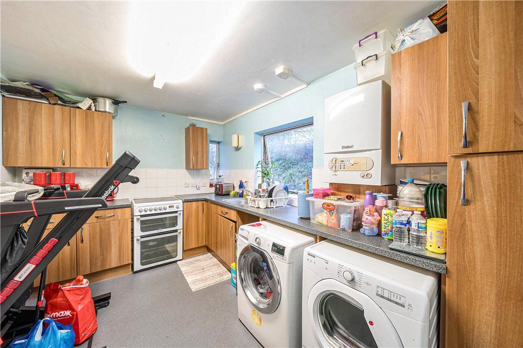 Property photo 2 of 14 Kitchen