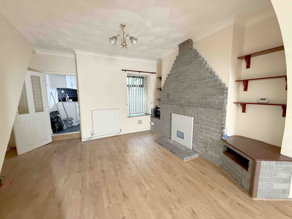 Property photo 2 of 9 Gallery