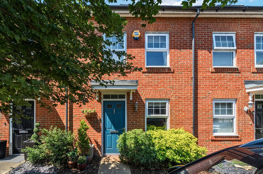 Property photo 1 of 17 1472821-23-6A3542...