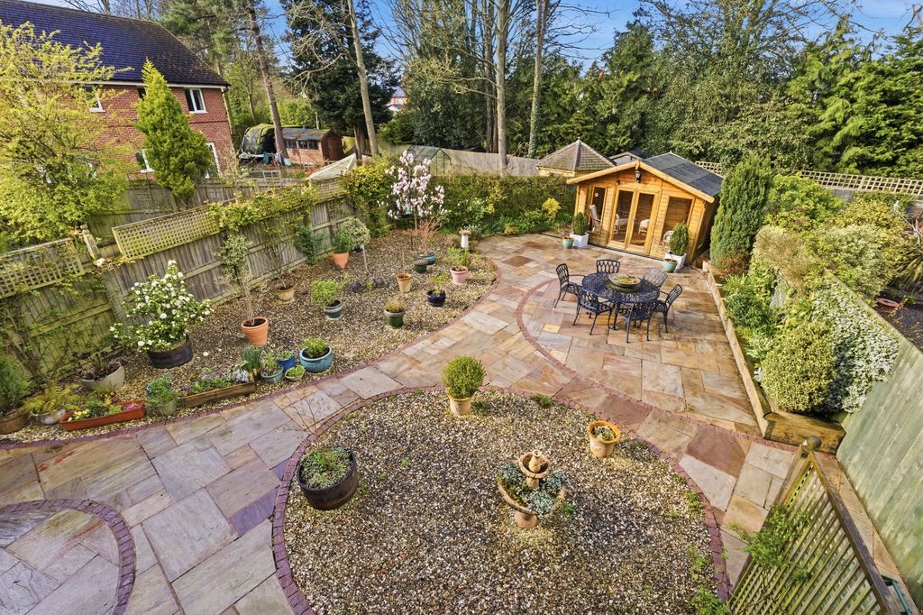 Property photo 3 of 43