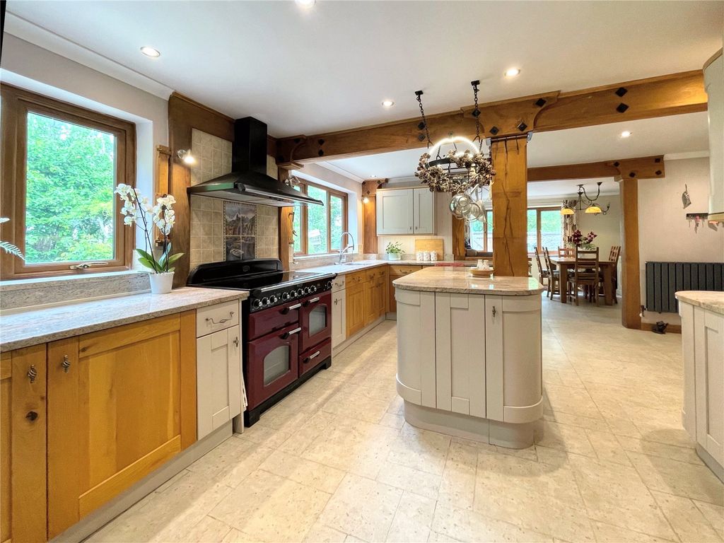 Property photo 2 of 34 Picture No. 05
