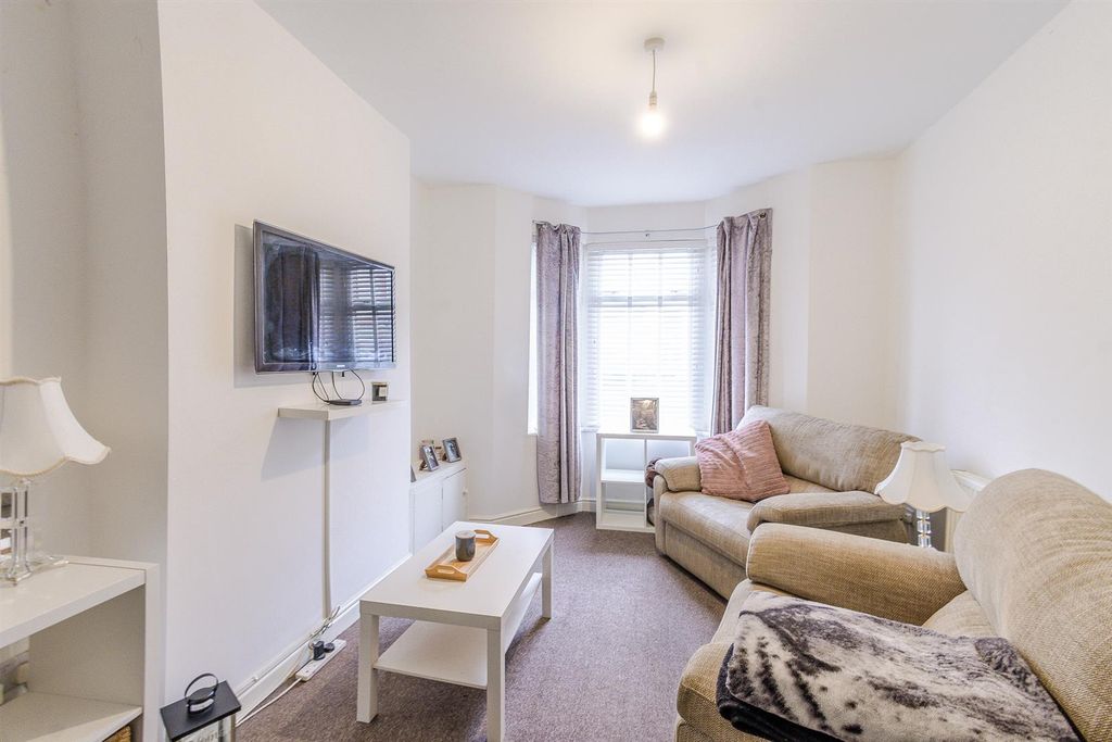 Property photo 3 of 13 Living/Dining Room