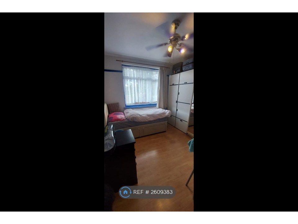 Property photo 1 of 5 Double Bed