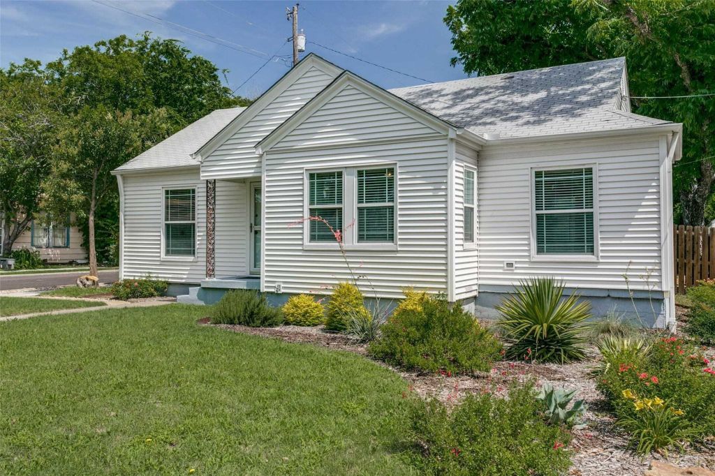 Property photo 1 of 26