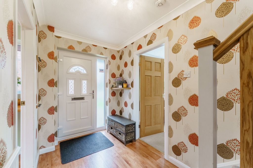 Property photo 2 of 30