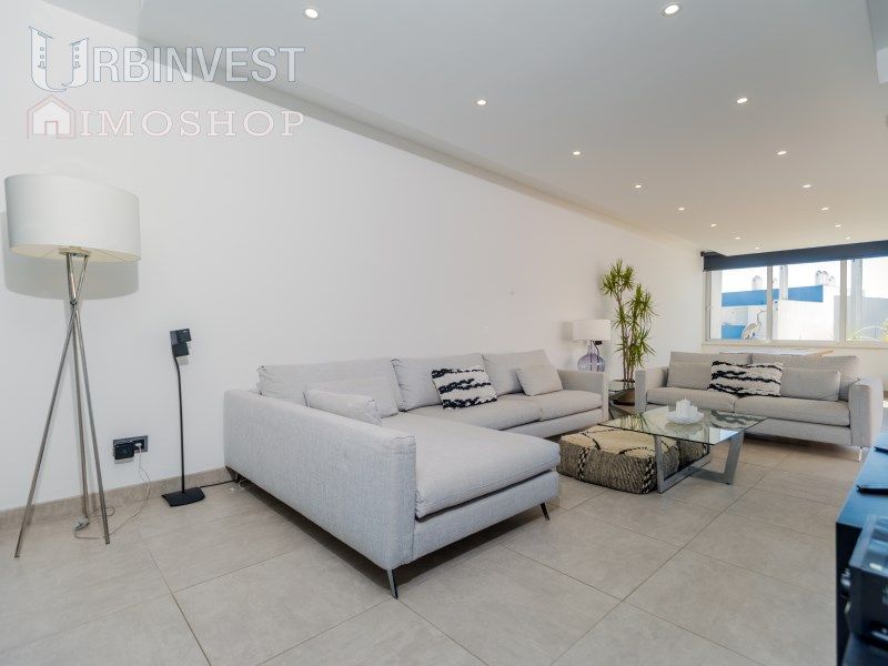 Property photo 3 of 53