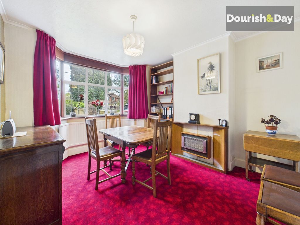 Property photo 3 of 18 Dining Room