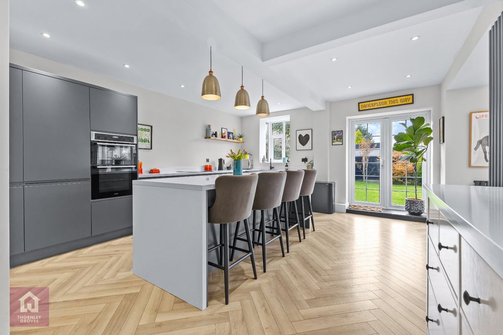 Property photo 2 of 34 Picture 2