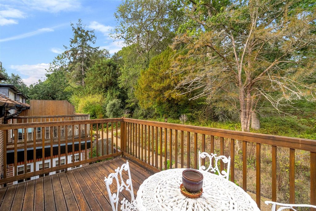 Property photo 3 of 26 1520807-14-6Aa917B4944Bd-Arw-1.Jpg