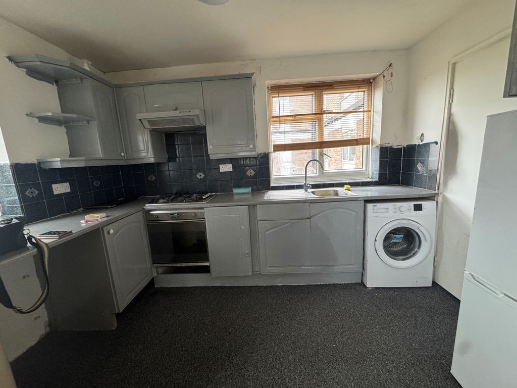 Property photo 2 of 6 Gallery