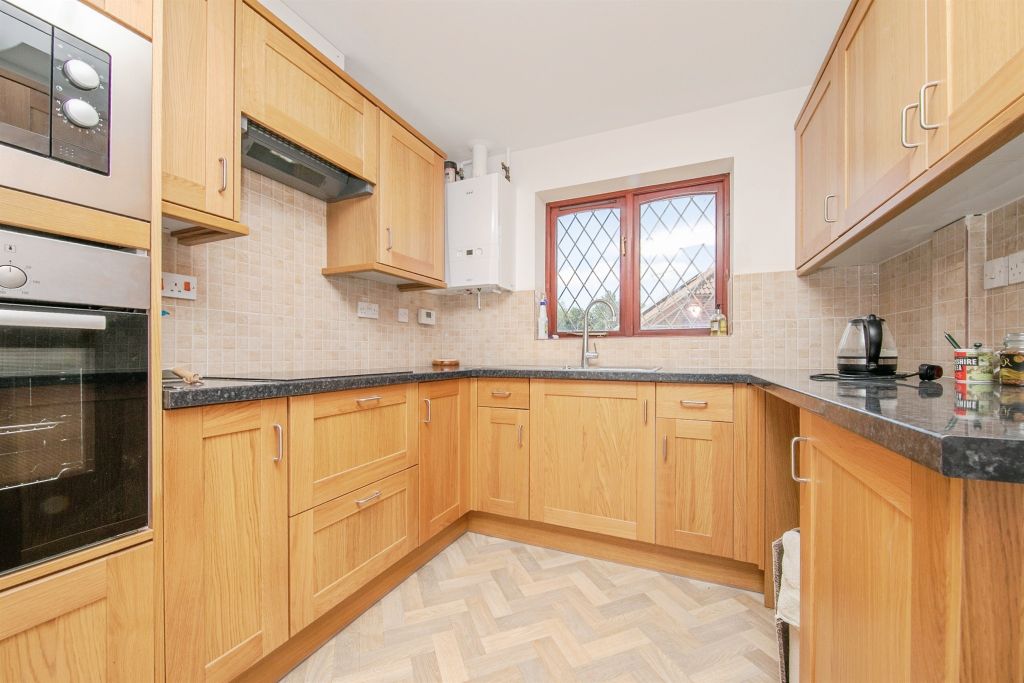 Property photo 3 of 17