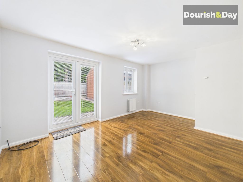 Property photo 3 of 15 Living / Dining Room