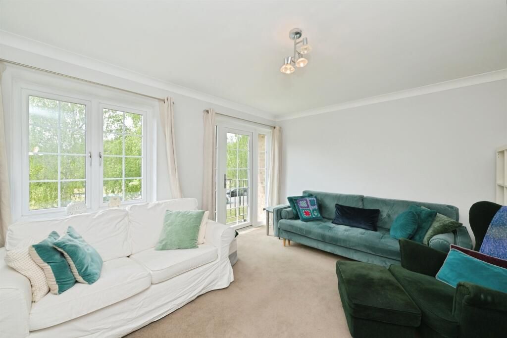 Property photo 1 of 11 Bathroom