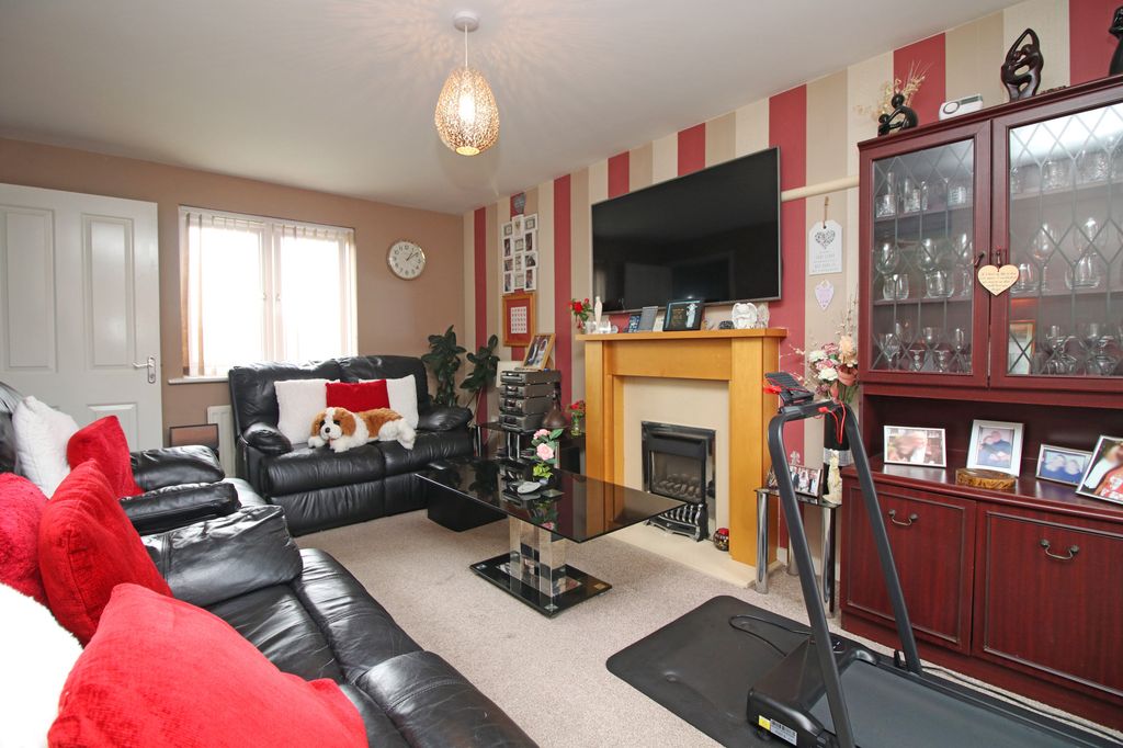 Property photo 3 of 26