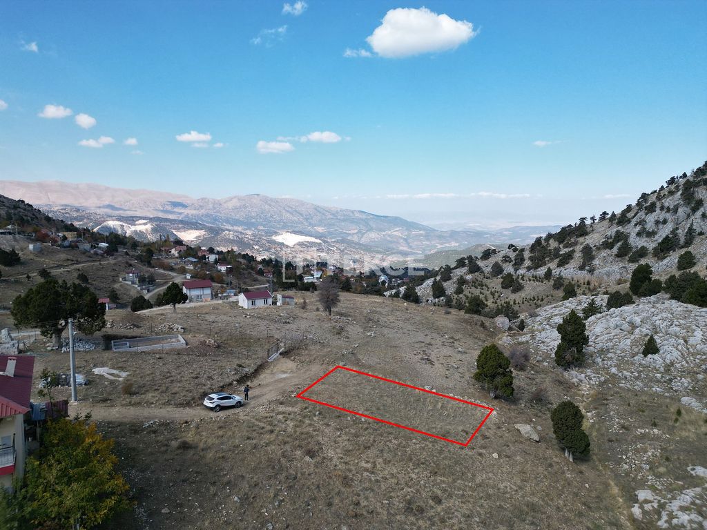 Property photo 1 of 3