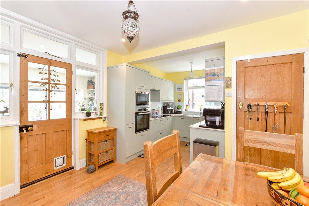 Property photo 2 of 16 Kitchen/Dining Room