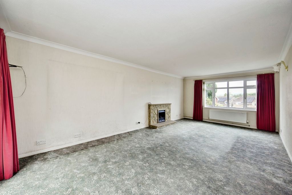 Property photo 2 of 17 Photo