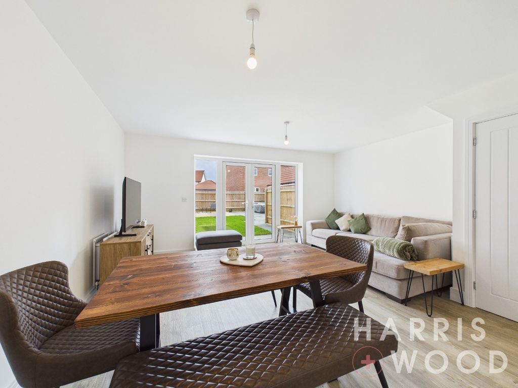 Property photo 2 of 17 4826534